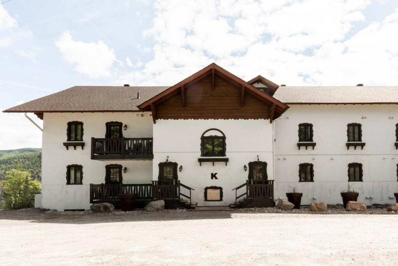 Holiday home Instantsuites- The Mountain House